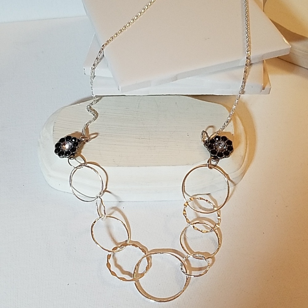 Silver Tone Rings Floral Charm Necklace 24" Flower Black & White Stone